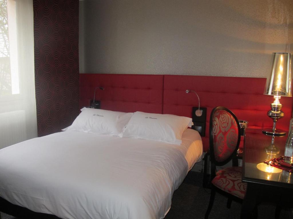 Hotel La Chaumiere Dole Room photo